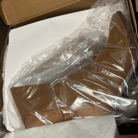 Brown western cowboy over the knee heeled boots - Picture 8 of 9